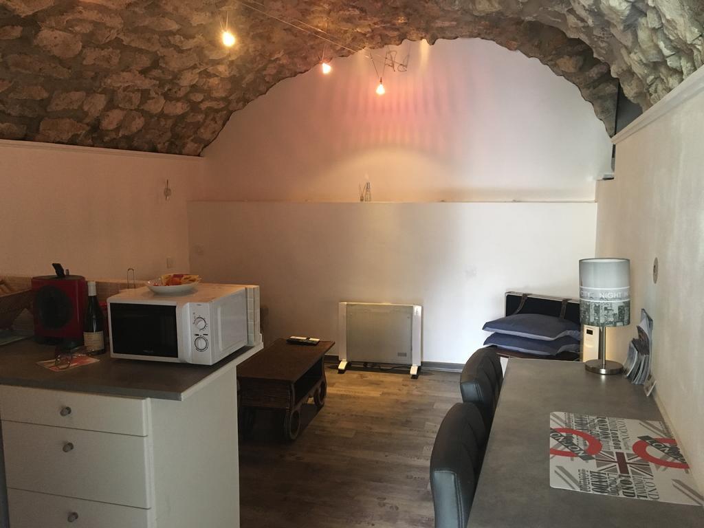 Ferienwohnung La Grotte La Garde-Adhémar Exterior foto